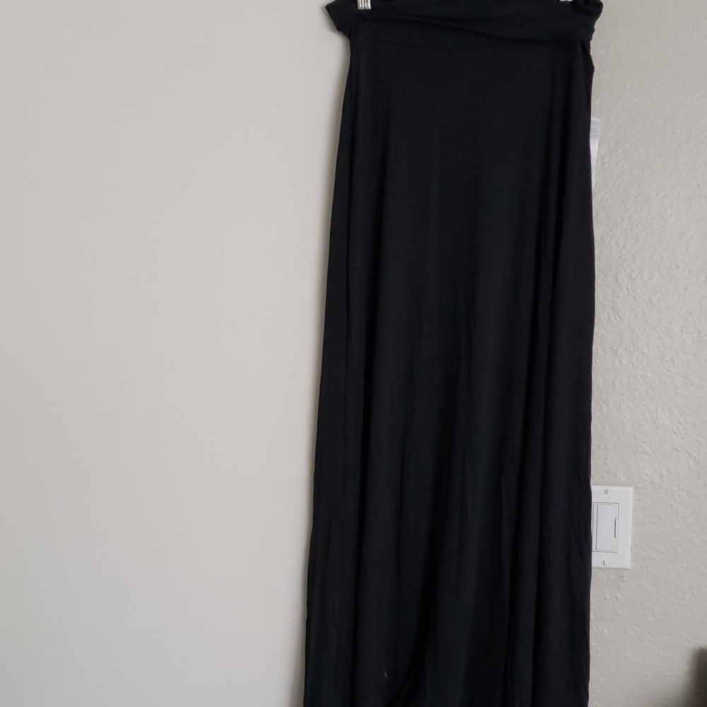 What?!?! A solid black Maxi by Lularoe